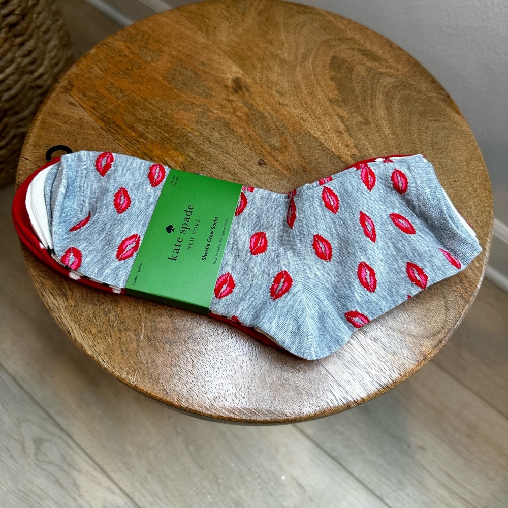 Kate Spade Valentine’s Day lips polka dot stripes shortie crew socks 3 pack - Picture 1 of 7